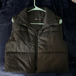SHEIN Black Quilted Vest